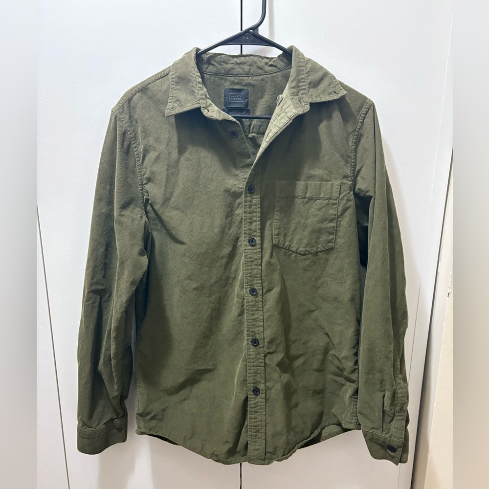 14th & Union Corduroy Button Down